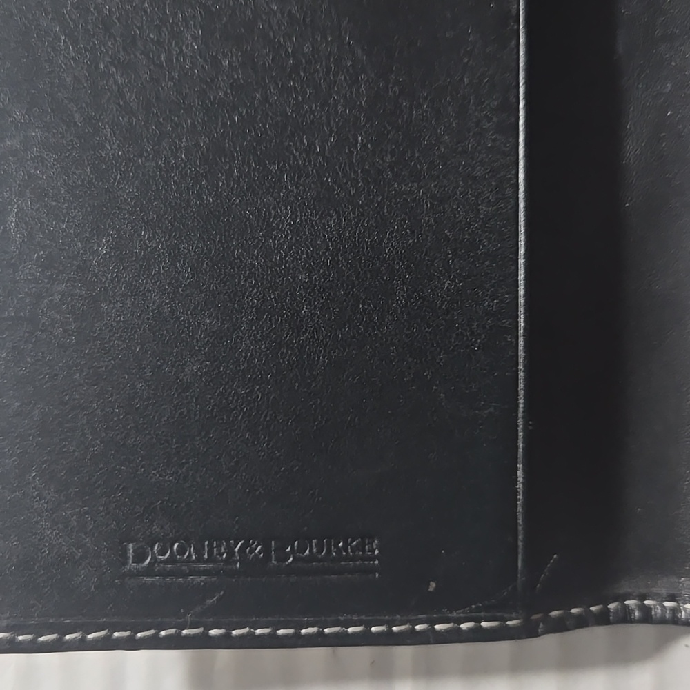 Dooney & Bourke Wallet & Wrislet - Picture 5 of 10